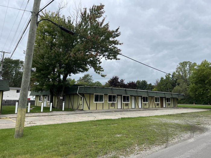 Huron Inn Motel (Darlington Efficiency Apartments) - Sept 10Th 2023 (newer photo)